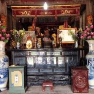 Chu Dong Tu temple