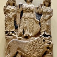 Mythlok - Manat carving