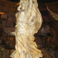 Mythlok - Discordia statue