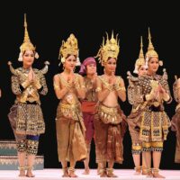 La légende de l'Apsara Méra.par le Ballet Royal du Cambodge.Salle Pleyel.Chorégraphie de Son Altesse Royale la Princesse Norodom Buppha Devi.Dimanche 10 octobre 2010